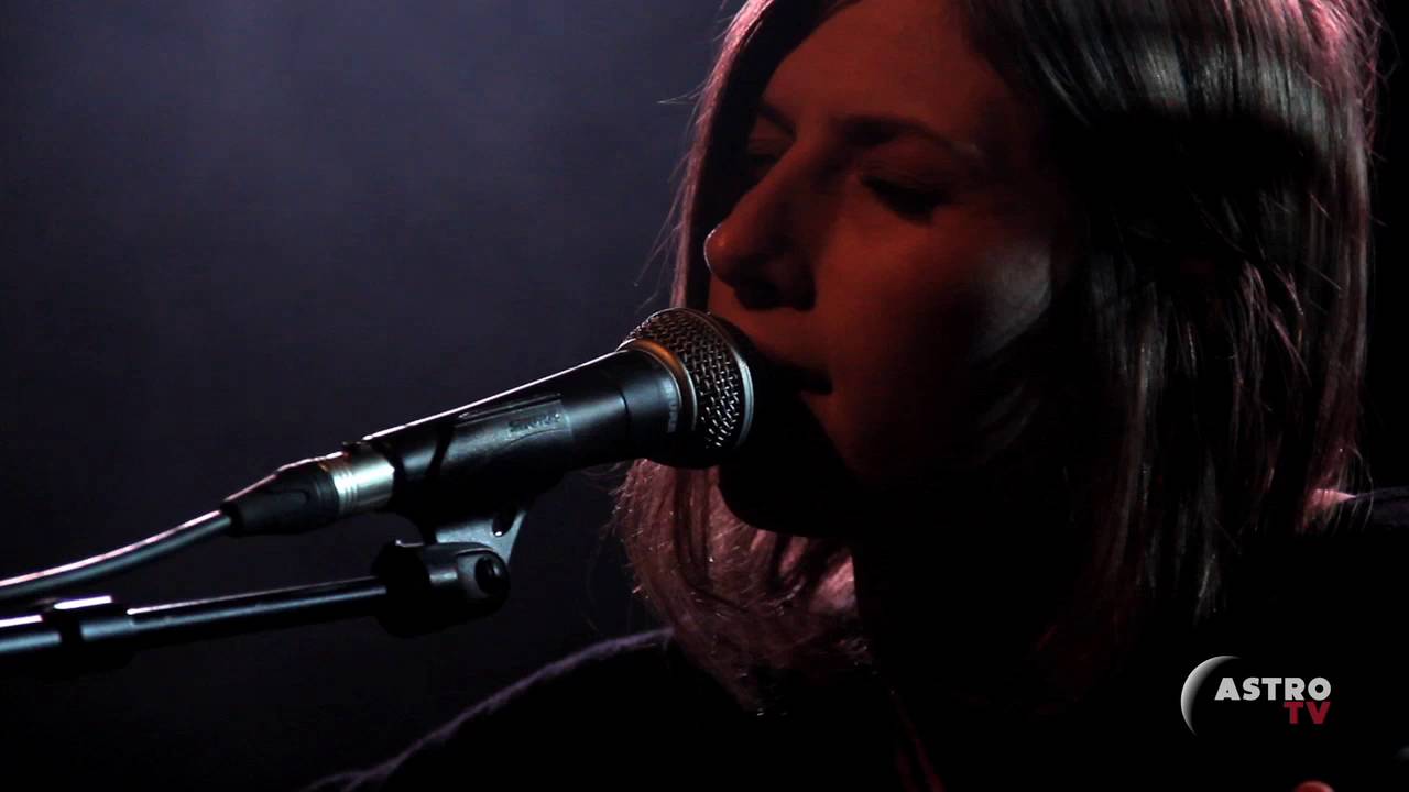 ALDOUS HARDING "Beast" Live @ L'Astrolabe - Orléans // ASTROTV adlı videoyu YouTube'da izle ALDOUS HARDING "Beast" Live @ L'Astrolabe - Orléans // ASTROTV adlı videoyu YouTube'da izle