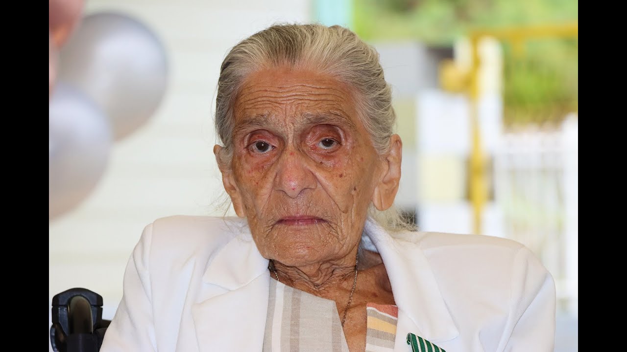 « Miss » France Rivière, 100 ans, doyenne de Cilaos