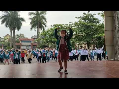 Với tinh thần khoẻ để học tập và lao động. Các em học sinh trường Tiểu học Đồng Minh tập thể dục buổi sáng