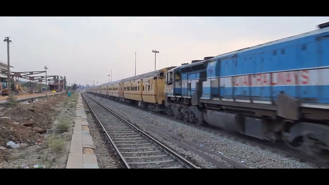17317 Hubballi- Dadar Express