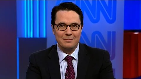 White House divided on how to handle the media