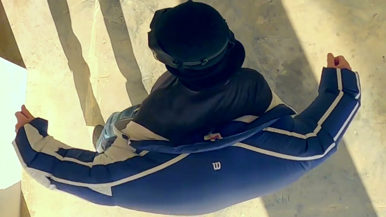 Windbreaker Jacket flapping in 200mph wind