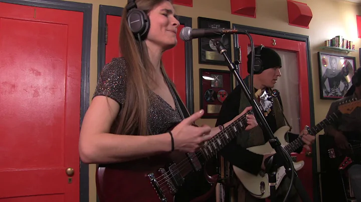 Katie Henry Band - Nowhere Fast