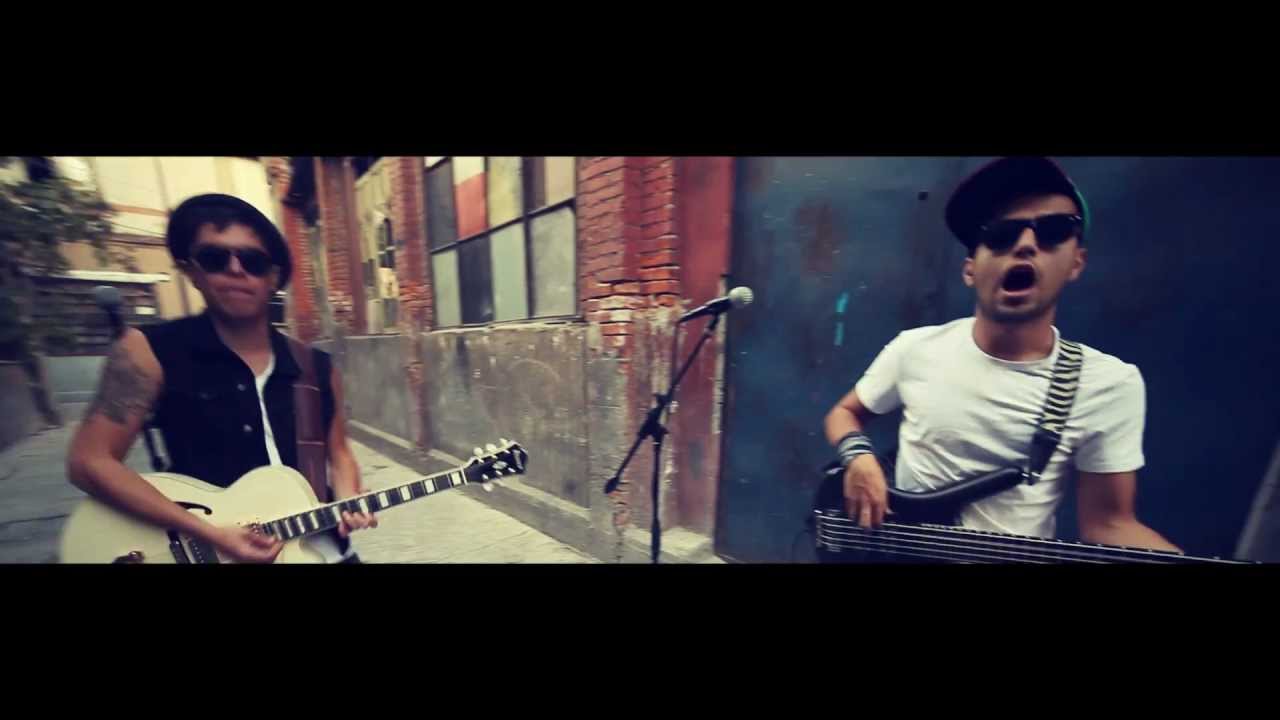 TX-MSS - Walkin' by (VIDEO OFICIAL) - YouTube