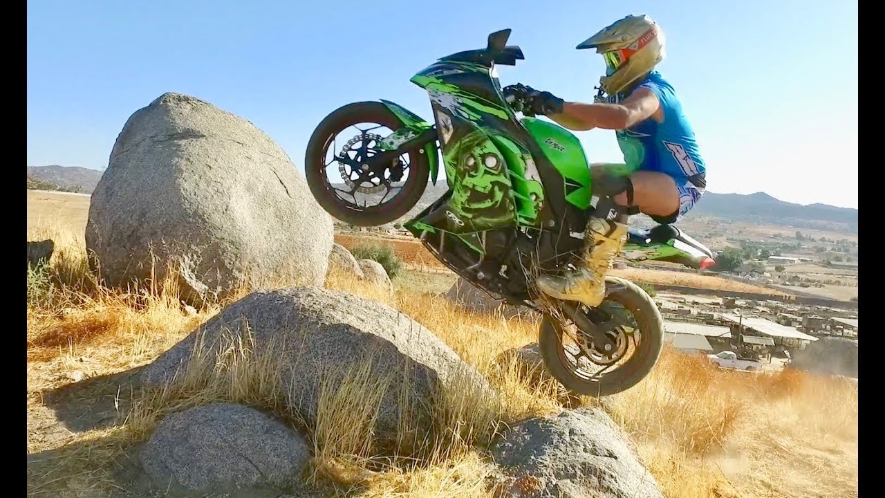 STREETBIKE MADNESS (420HP H2R JUMPING ROCKS)
