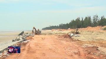 Khẩn trương thi công đê biển trước mùa mưa bão