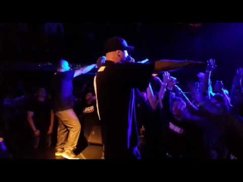 Parazitii - Din coltul blocului Live No Limit