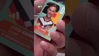 Massi cumple con su apuesta y trae figuritas para todos sus compañeros