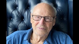 5 Questions With... E.D. Hirsch Details