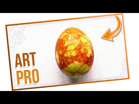 Video: How To Paint Eggs For Easter With Natural Dyes At Home