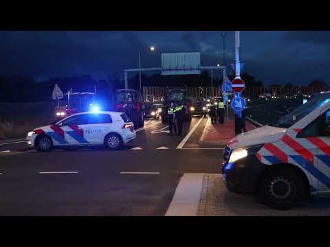 Politie schiet op boer in trekker in Heerenveen