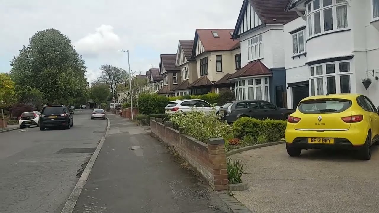 Walking In Wanstead Village LONDON Part 2