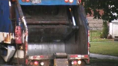 Heil RL Garbage Truck