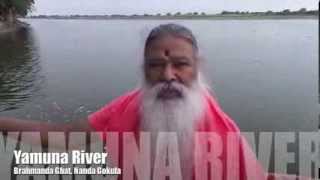 Pujya Sri Swamiji on Yamuna River, Brahmanda Ghat on 25th September 2013