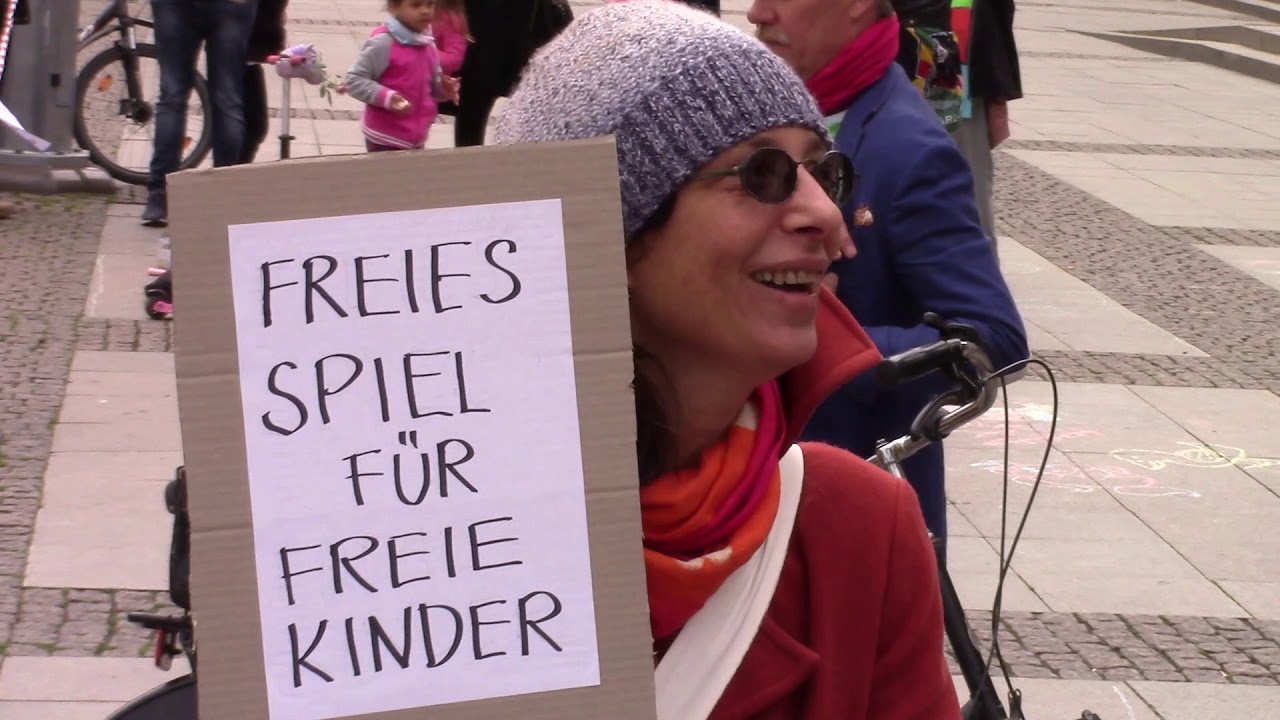 FREIES SPIEL FÜR FREIE KINDER!