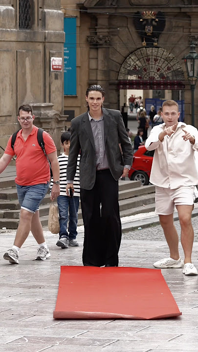 Prague wasn’t ready for this level of confidence😎🇨🇿 #RedCarpetBoy