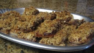Famous Oat and Jam Bars - Lynn's Recipes Wealth