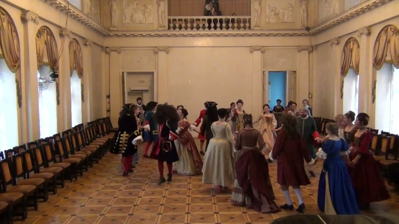 1 Suite de Branles: Le Sissonne, LEs Tricotets, Le Branle de Bourge, La Cassandre