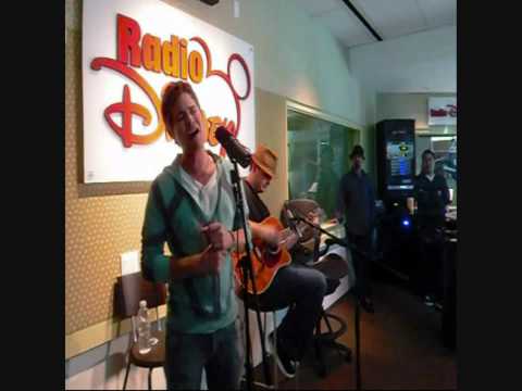 Drew Seeley performing NEW CLASSIC at Radio Disney