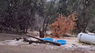 its snowing in Oakhurst CA