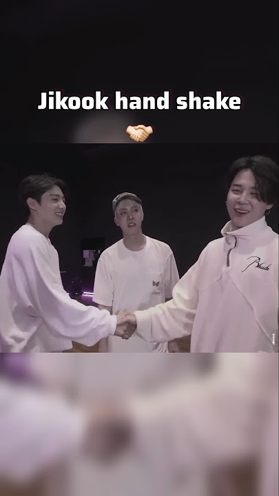 Download lagu Jikook handshake 🤝🏻 jhope knows 🤭 #jikook #kookmin #jikooklovers #jimin #jungkook #bts #btsarmy