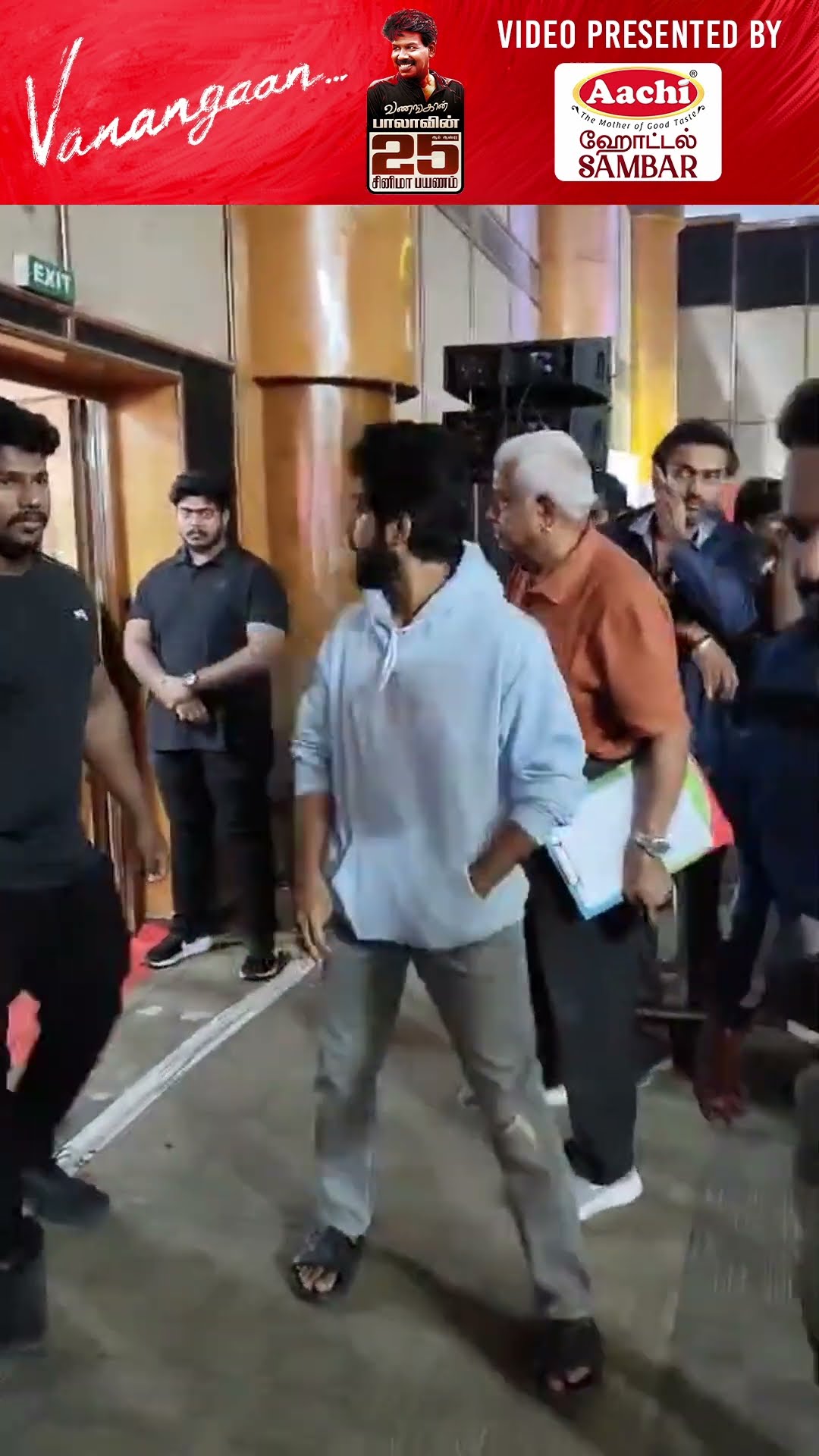 'Bouquet என்கிட்ட கொடுங்க GV Prakash Sir' ? Hoodie-ல Ultimate Entry, Vanangaan Audio Launch