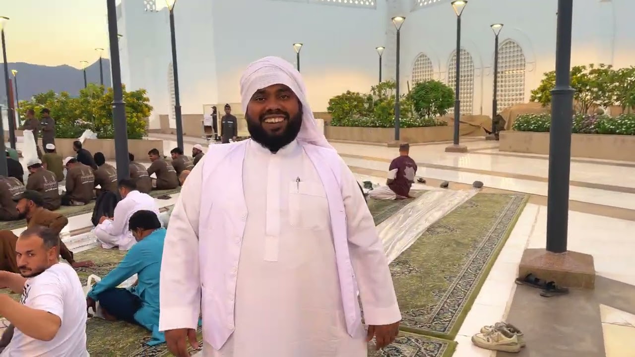 شاهد سفر الإفطار يوم 6 رمضان في ساحات مسجد القبلتين الجديدة ومشاهد رائعة لأجواء رمضان بجوار المسجد