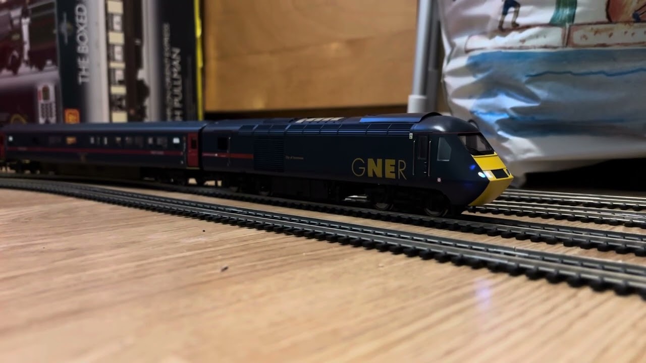 Hornby GNER HST DCC Sound Fitted
