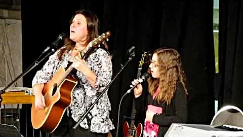 Heidi and Deanna Cooper: "Blowin' in the Wind"