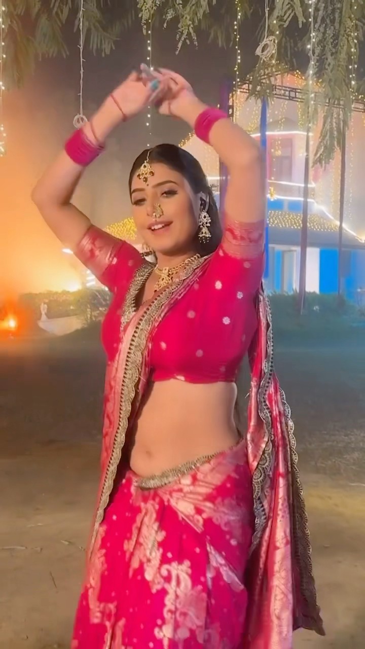 Piya Karja Leke Khiyawe Ke Padi #priyankasingh  #kajaltripathi  #Bhojpuri #Song #shorts