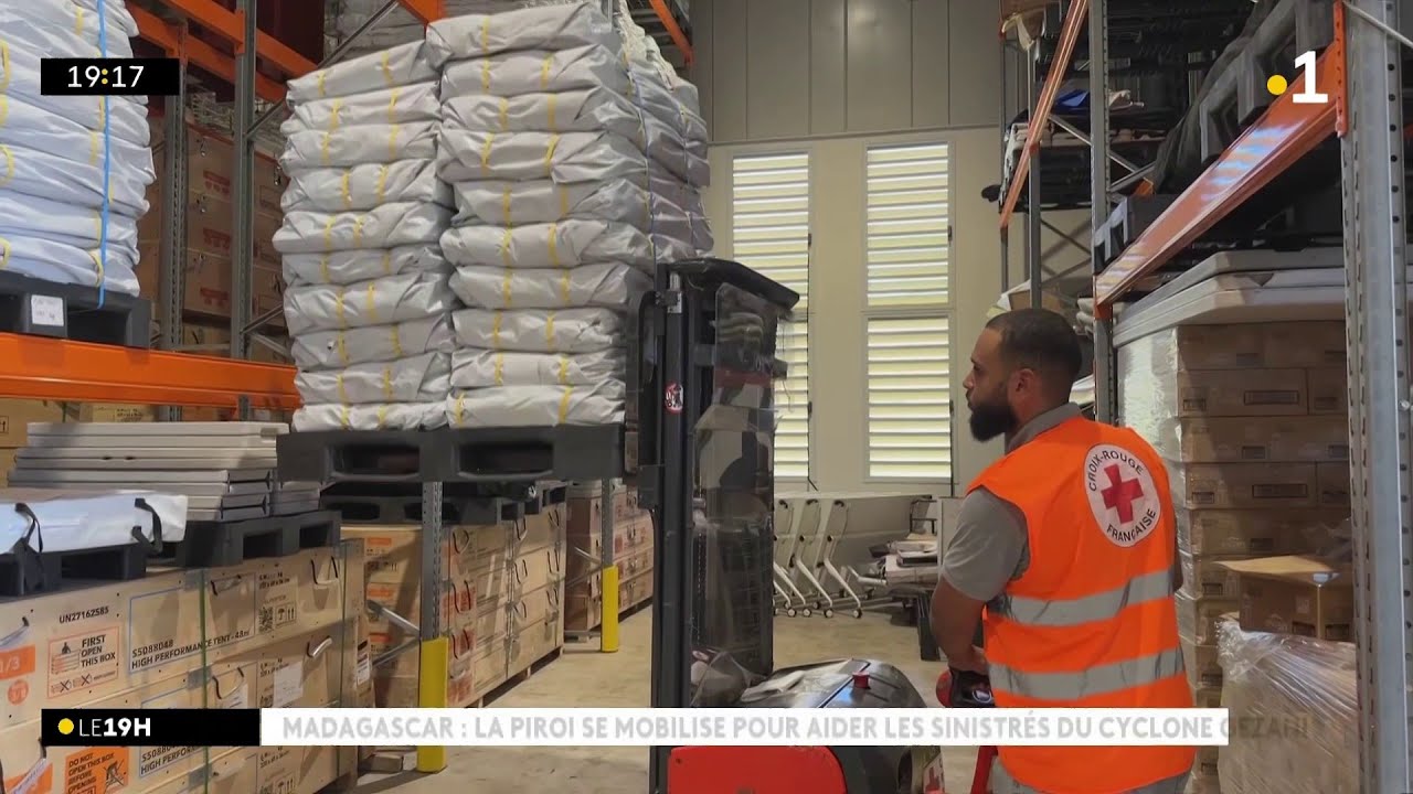Cyclone Gezani : A La Réunion, la Croix Rouge envoie 30 tonnes de matériaux sur place
