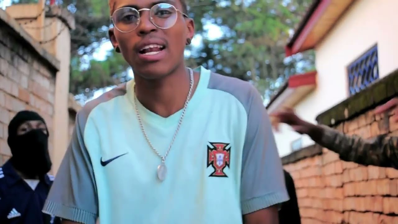 GaeLoic 2em ROUND     clip off by Gael Loic 2022