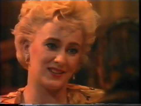 Karin Bloemen - Nieuwe naam stripclub (1988)
