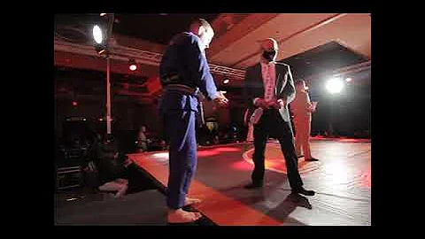 Superfight Jeff Messina VS  black belt Gracie stud...