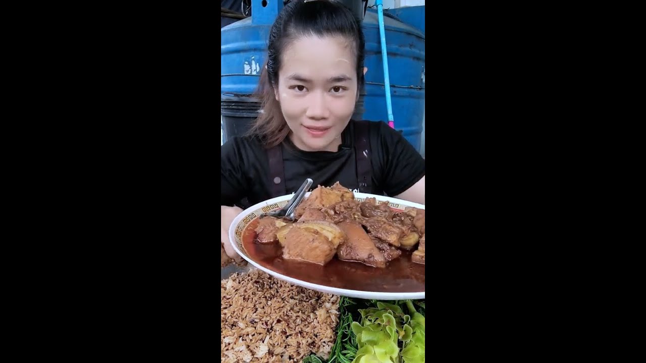 ဝက်သုံးထပ်သားဆီပြန်ဟင်း ငပိထောင်းတို့စရာနဲ့ထမင်းစားပါမယ် မပအိုဝ့်