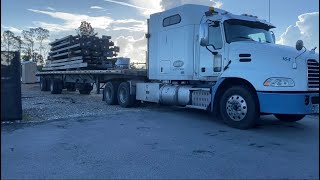 START A FLATBED TRUCKING COMPANY OVER DRY VAN OR REEFER? HERE IS WHY!!!