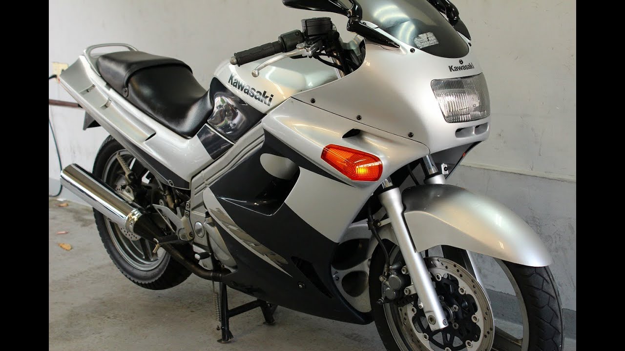 ☆ ZZR250 ZZ-R250 ☆最少ZZRｼﾘｰｽﾞ☆ｼﾙﾊﾞｰ ☆ ﾊﾞｲｸ本舗 - YouTube