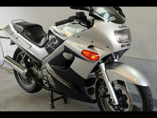 ☆ ZZR250 ZZ-R250 ☆最少ZZRｼﾘｰｽﾞ☆ｼﾙﾊﾞｰ ☆ ﾊﾞｲｸ本舗 - YouTube