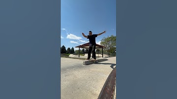 How to slappy board slide. #skateboarding #boardslide #curbskating #shorts #goskate #skatetricks