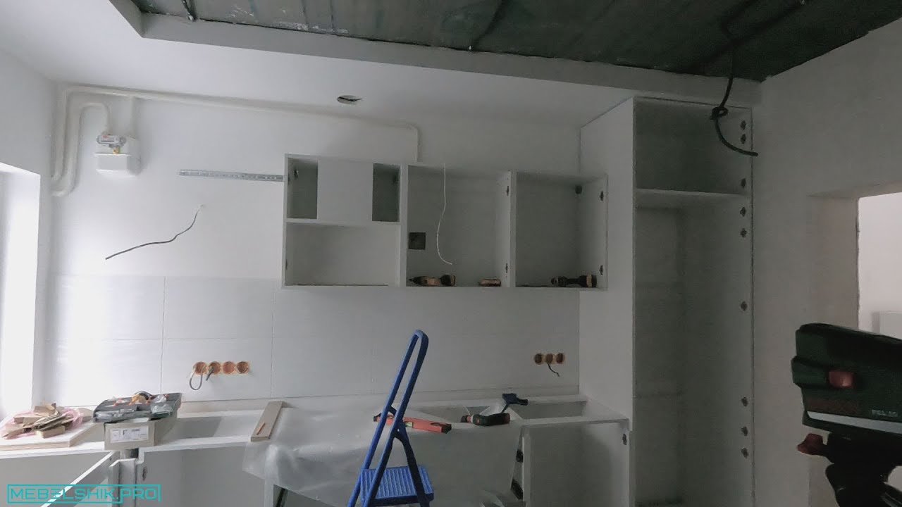 Помог другу установить кухню - YouTube