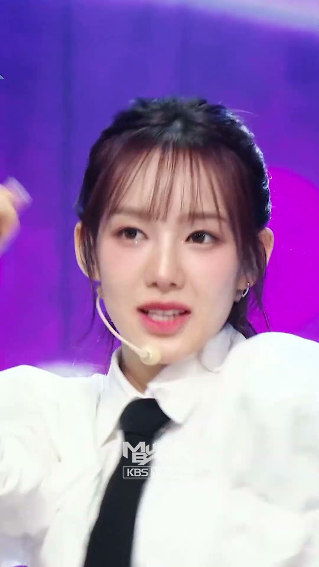 TIMEBOMB - izna #TIMEBOMB #izna #イズナ #이즈나 #Shorts #MusicBank | KBS WORLD TV