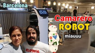 Fuímos a conocer al ROBOT Camarero en 🐾🐾🐱.Hemos visto un lindo gatito! - YouTube