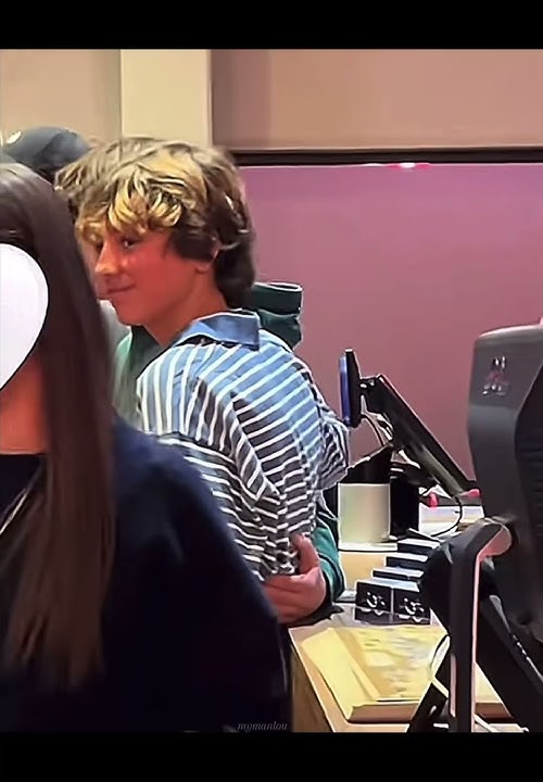 | Marius rubbing Lous back 🤭🥹 | not a ship |#younghearts #mariusdesaeger #lougoossen