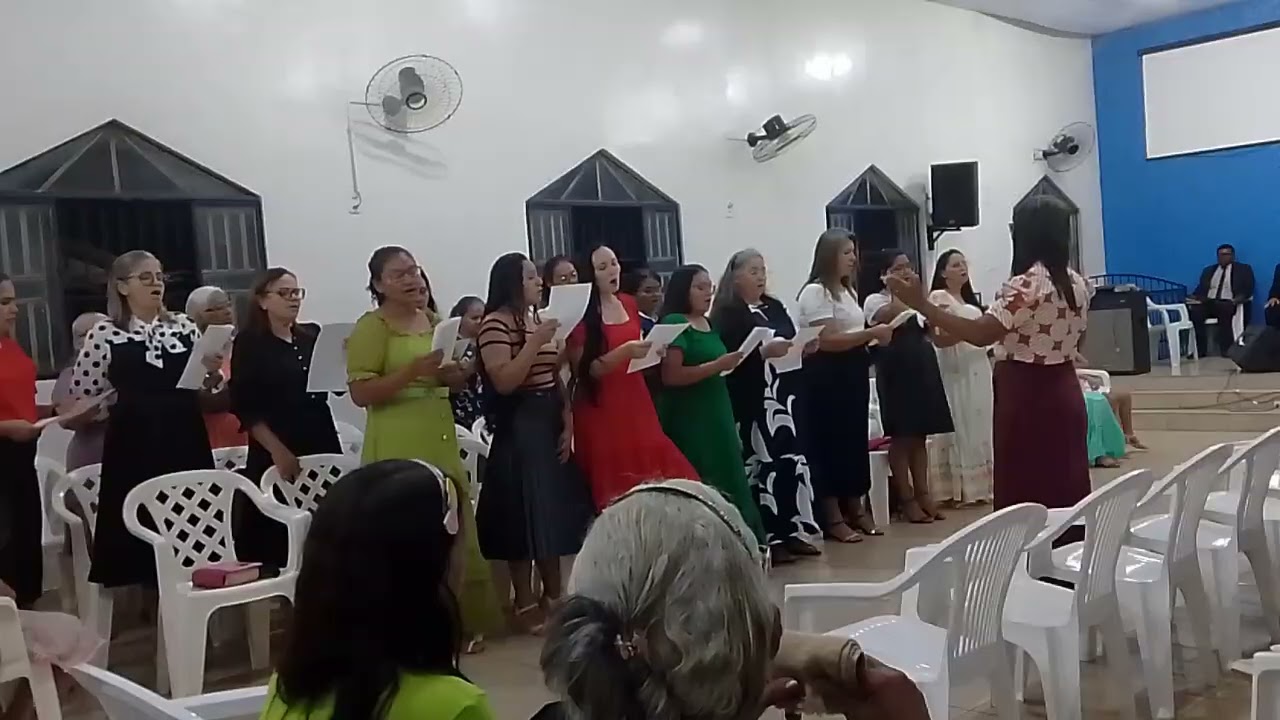 CONJUNTO DAS IRMÃES CANTANDO ESTOU CONTIGO
