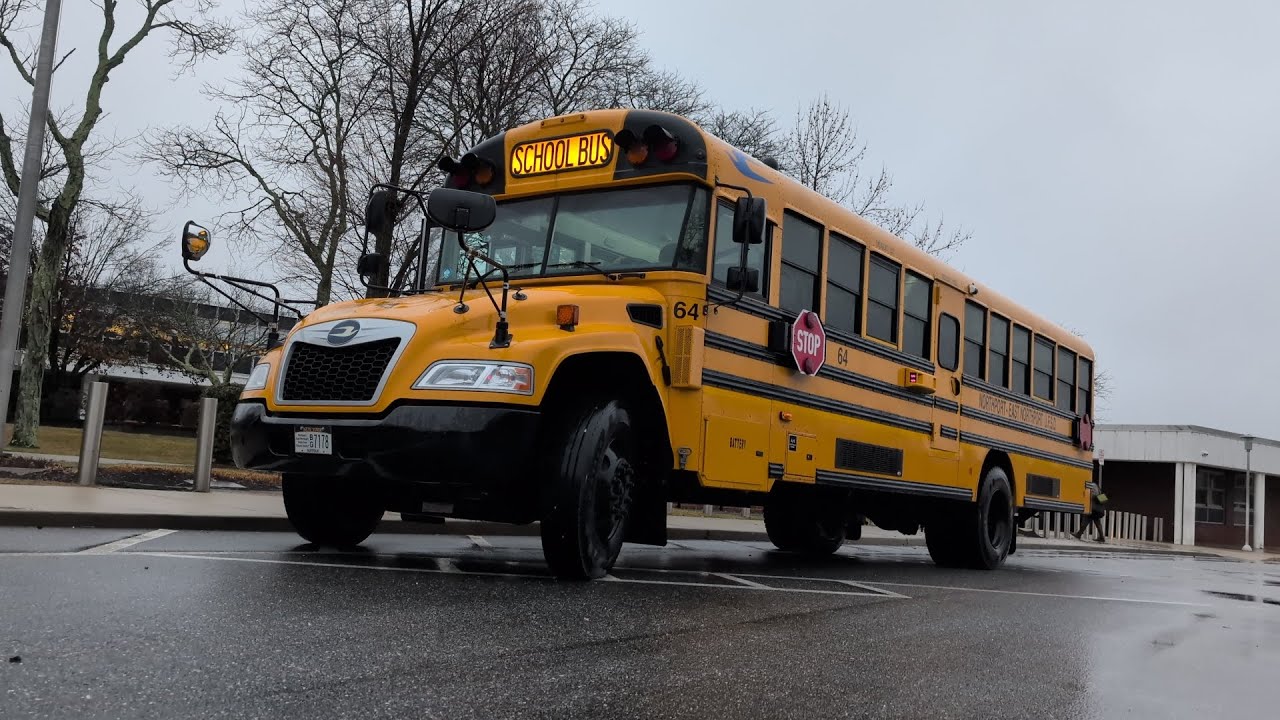school bus spotting in the rain 🌧️☔ (64 subbing for 65) - YouTube
