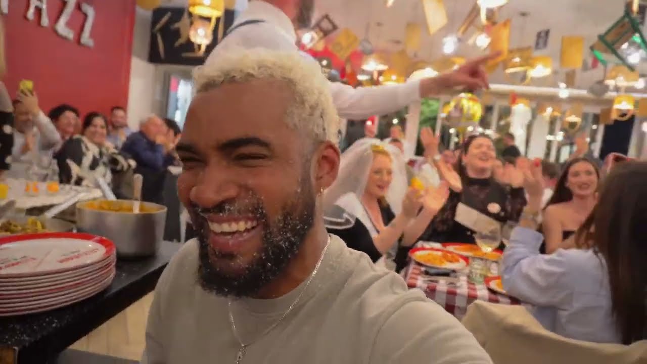 (O´PAZZ) VISITÉ EL RESTAURANTE MAS LOCO DE NAPOLI | CONQUISTANDO NAPOLI. (EP5)