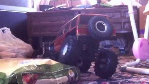 Axial SCX-10 flex test