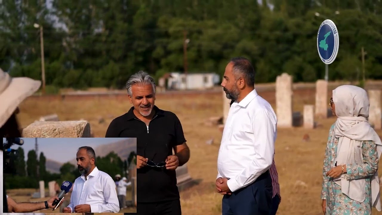 Van YYÜ’nün Gevaş Selçuklu Mezarlığı’ndaki Kazı ve Restorasyon Projeleri Devam Ediyor