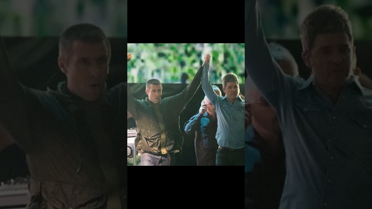 Лиам Галлахер обнимает сына Ноэля