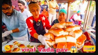 Delhi viral vada pav girl Chandrika Dixit | Only 50 Rs | dely selling 50000😮 | Delhi viral vada pav